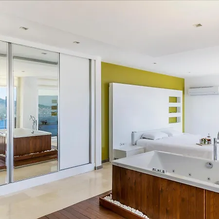 Vila Sleeps 8 Pool Air Con Wifi