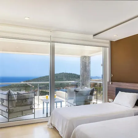 Sleeps 8 Pool Air Con Wifi Vila