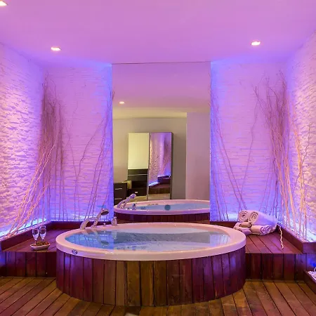 Sleeps 8 Pool Air Con Wifi Villa *